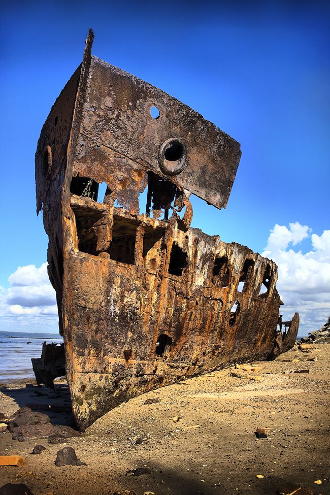 abandoned_ships_at_sea (5)