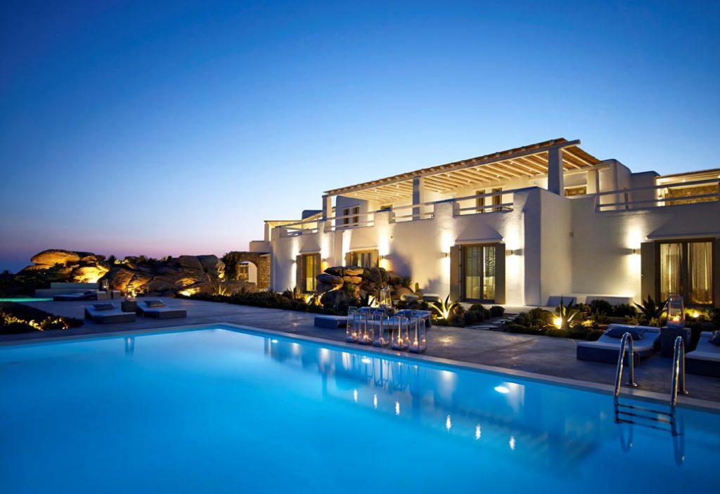 Seven Mykonos Luxury Villas for Affluent Travelers in Mykonos